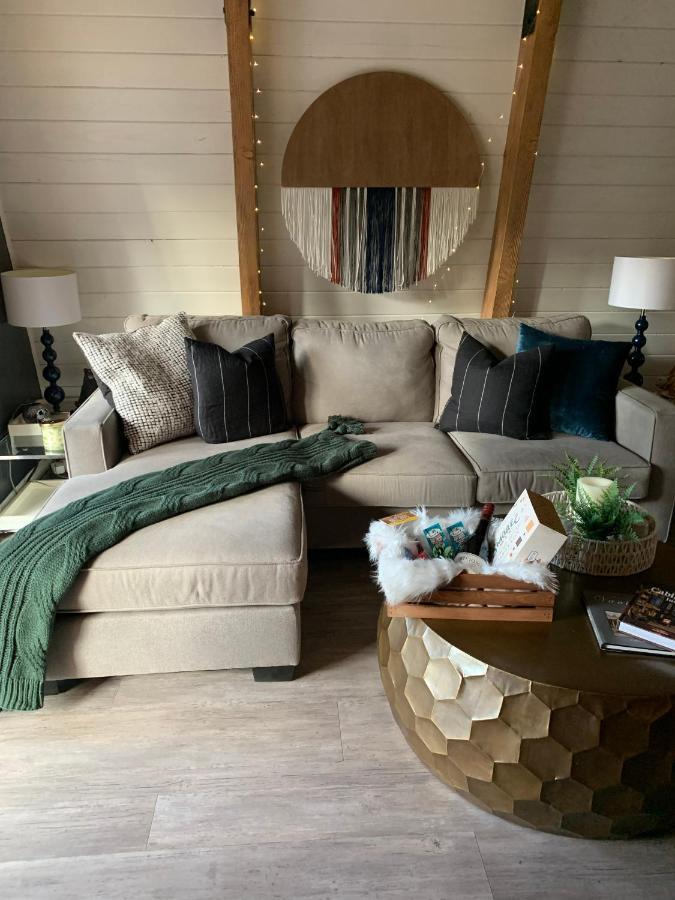 Maison Solange-Red Barn Farmhouse Style- Moonridge Big Bear City Buitenkant foto